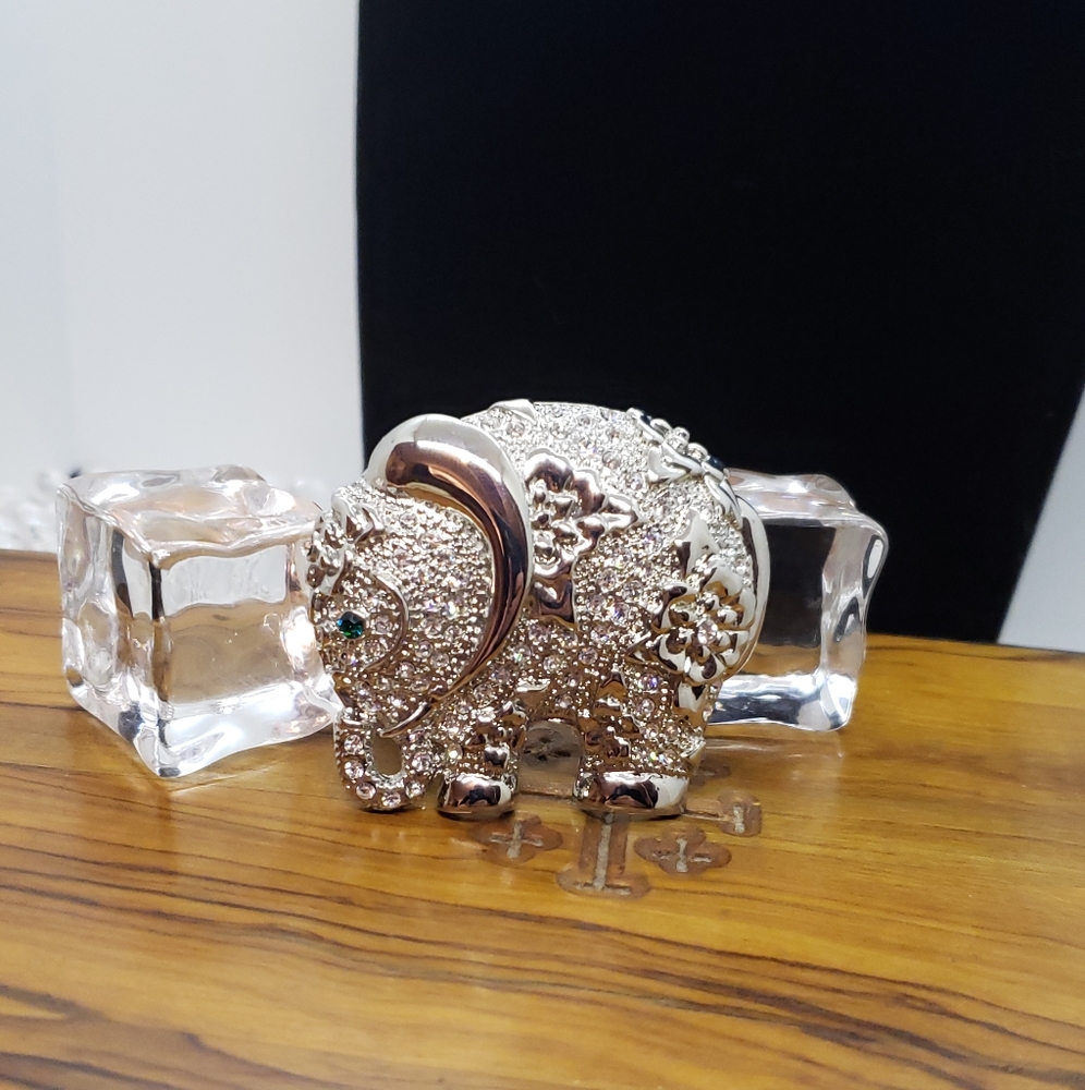 Elephant Pin